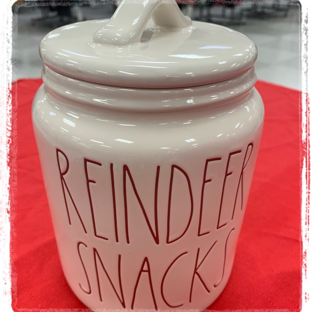 SOLD! Rae Dunn Reindeer Snacks Canister🎅🏻